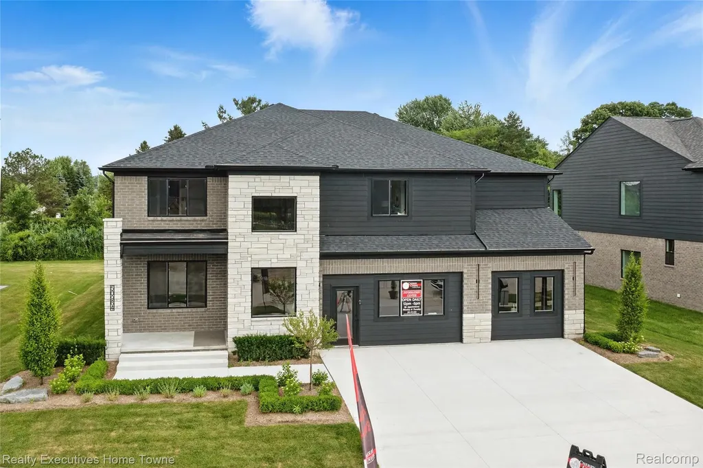 24796 Tribute Drive Macomb Township MI 48042