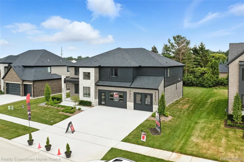 24796 Tribute Drive Macomb Township MI 48042