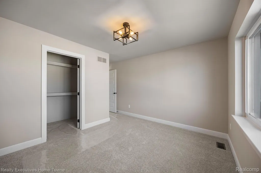 24796 Tribute Drive Macomb Township MI 48042