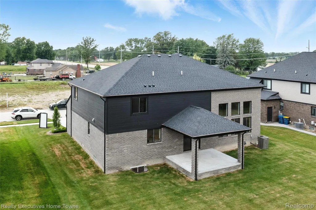 24796 Tribute Drive Macomb Township MI 48042