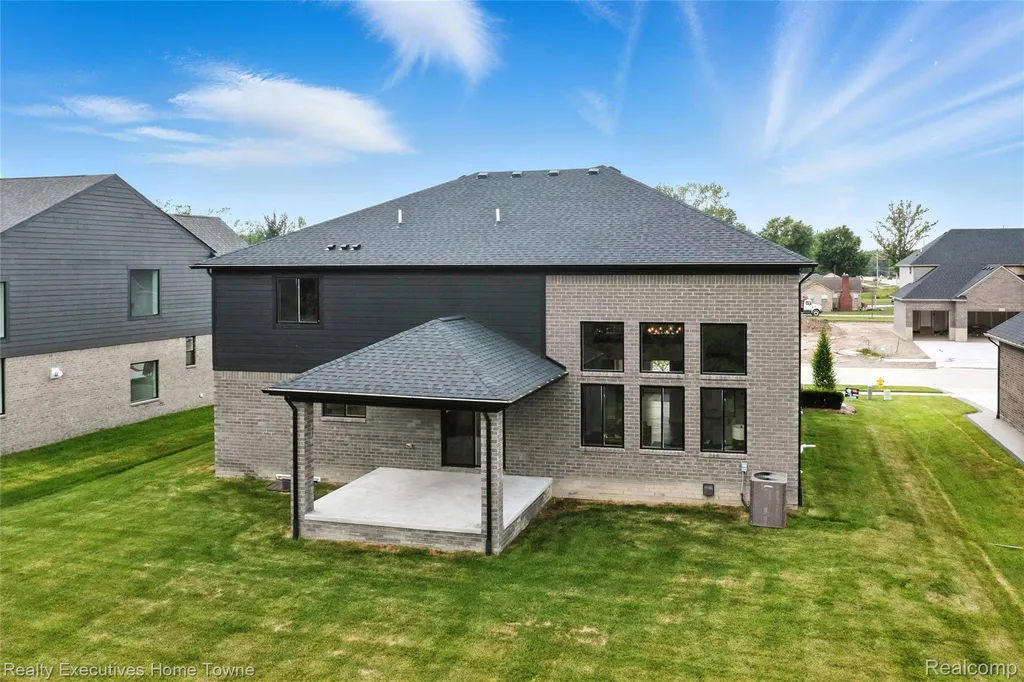 24796 Tribute Drive Macomb Township MI 48042