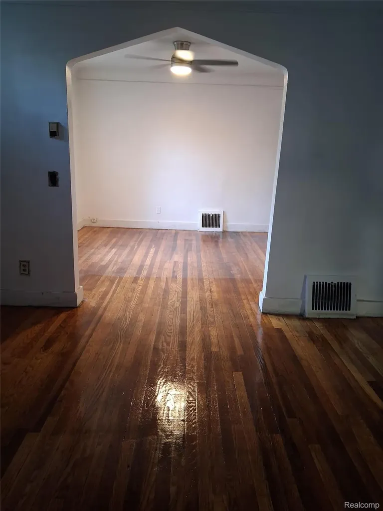 19673 Irvington Street Highland Park City MI 48203