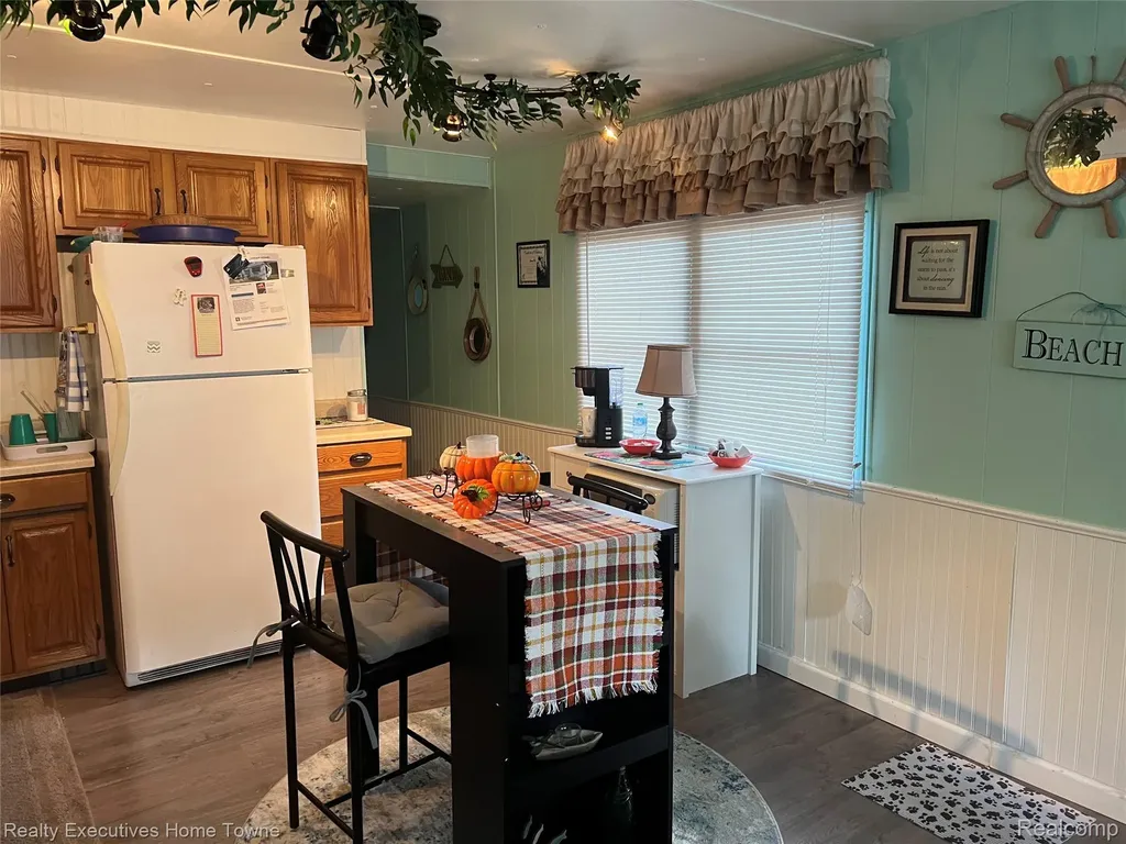 5767 Main Street Lexington Village MI 48450