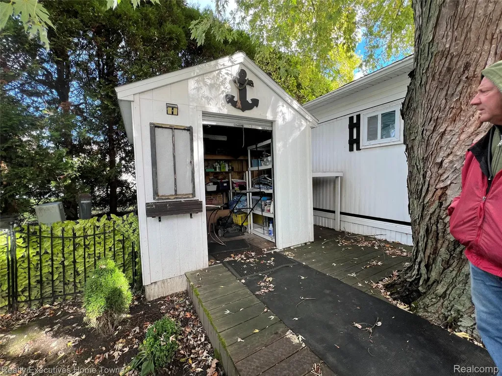 5767 Main Street Lexington Village MI 48450