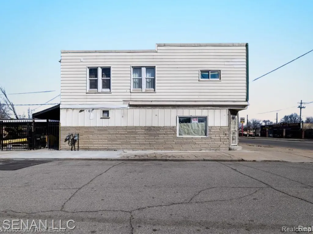 18550 W Warren Avenue Detroit City MI 48228