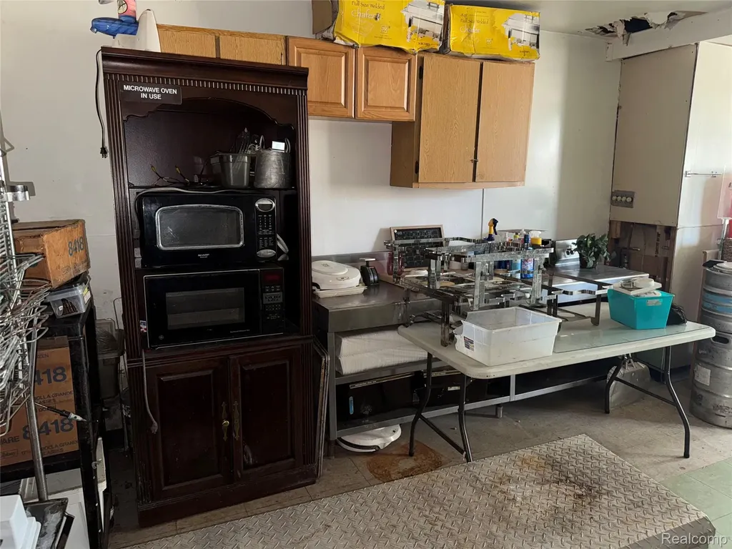 15715 Schaefer Highway Detroit City MI 48227
