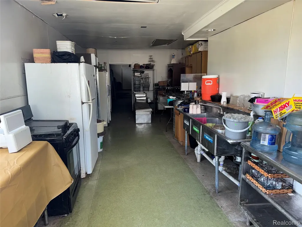15715 Schaefer Highway Detroit City MI 48227