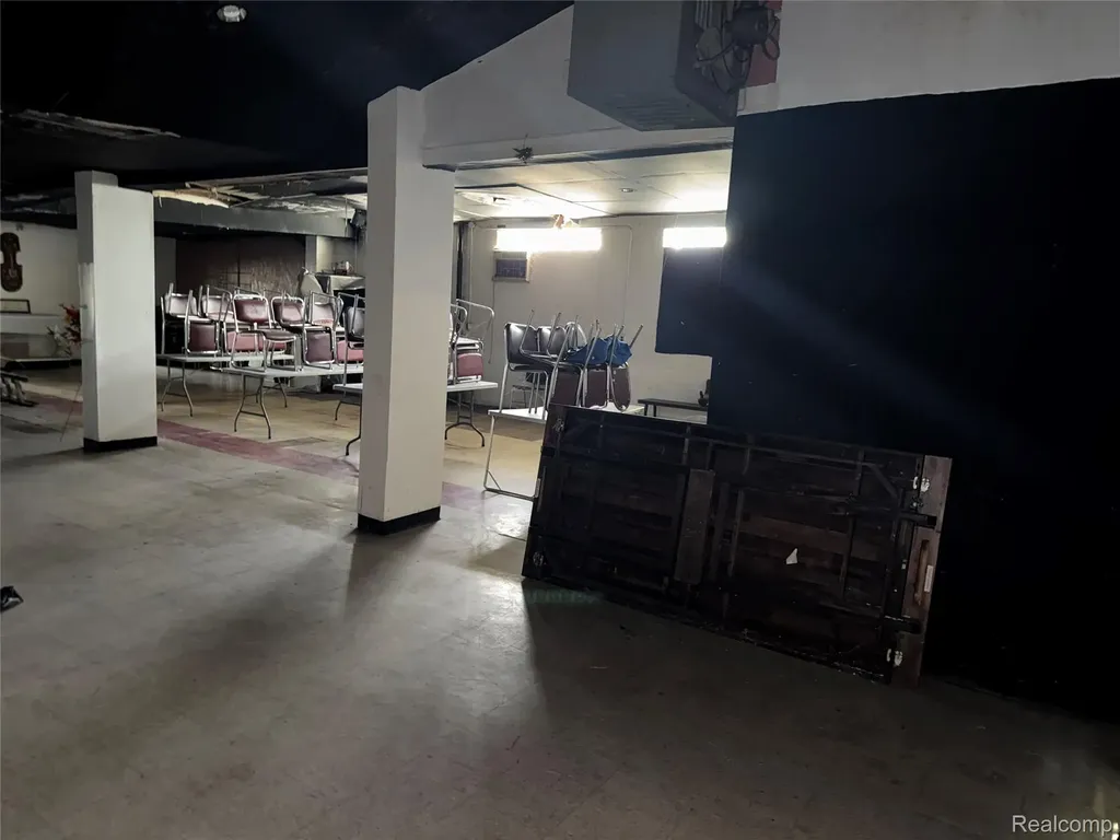 15715 Schaefer Highway Detroit City MI 48227