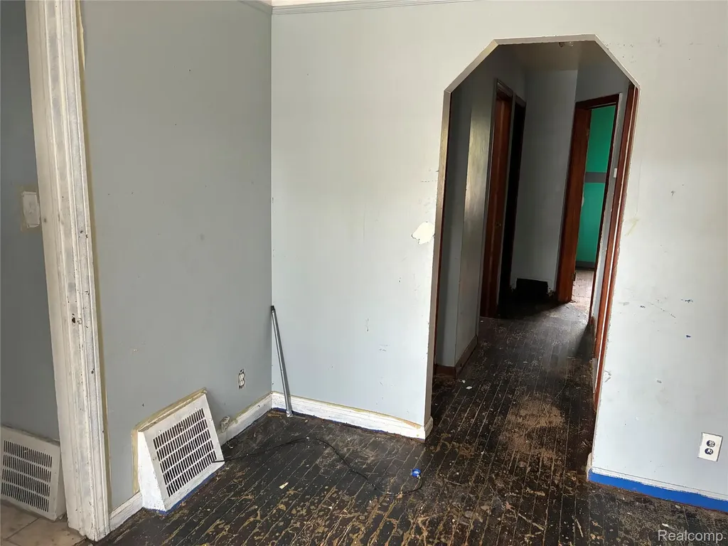 16011 Tacoma Street Detroit City MI 48205