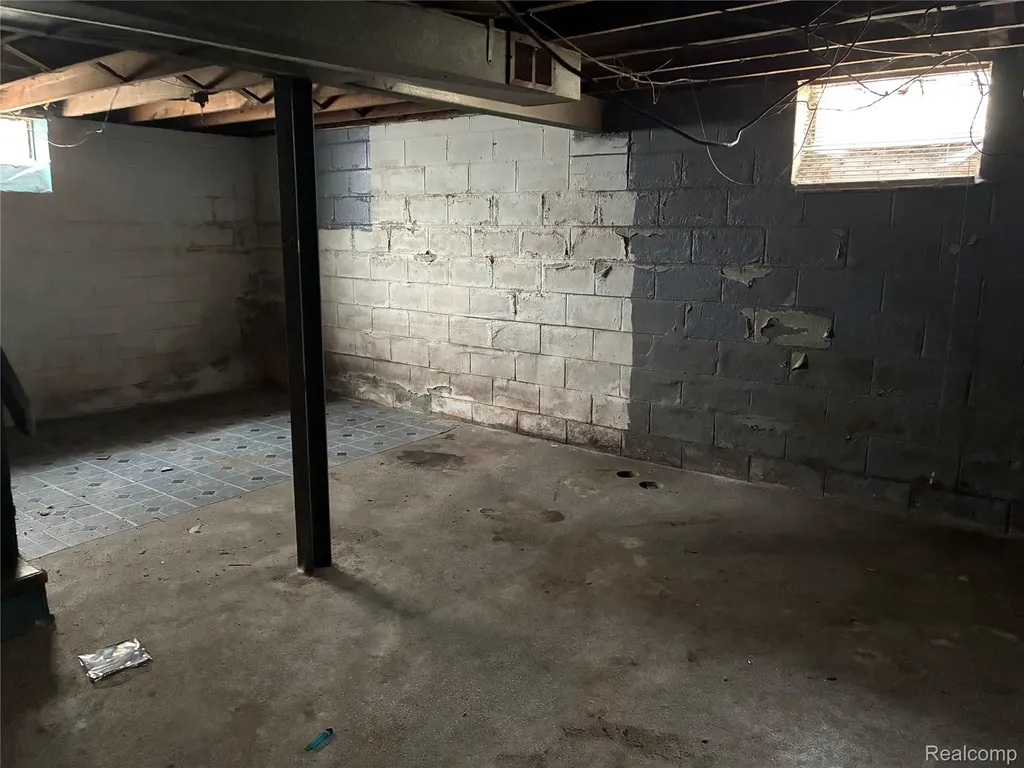 16011 Tacoma Street Detroit City MI 48205