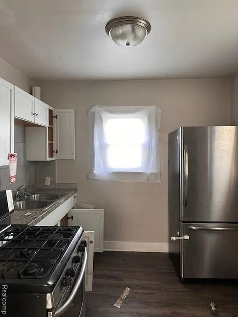 1511 Tacoma Flint City MI 48503