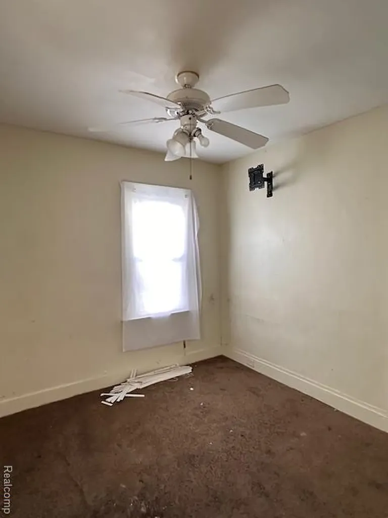1511 Tacoma Flint City MI 48503