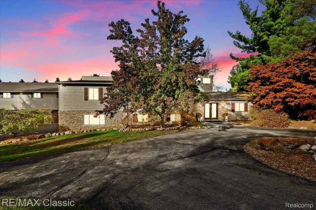 2345 E Commerce Road Milford Charter Township MI 48381