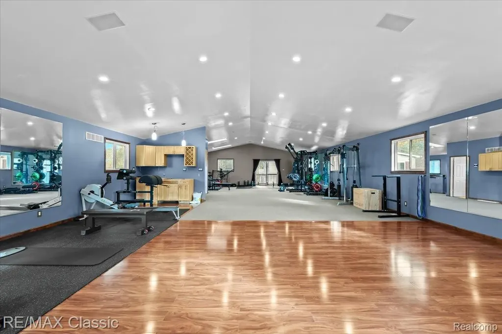 2345 E Commerce Road Milford Charter Township MI 48381