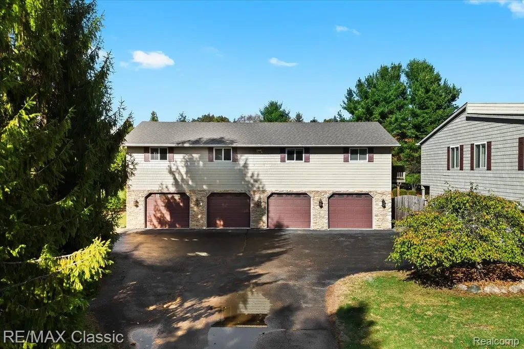 2345 E Commerce Road Milford Charter Township MI 48381