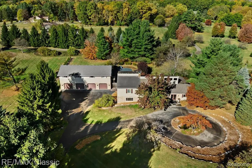 2345 E Commerce Road Milford Charter Township MI 48381