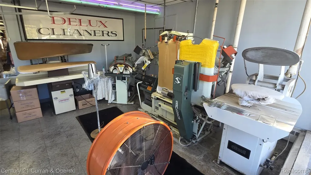 32065 Grand River Avenue Farmington City MI 48336