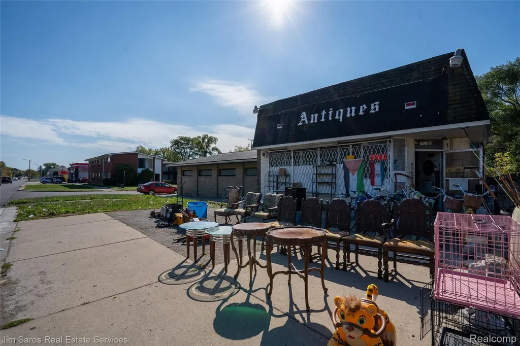11109 Morang Drive Detroit City MI 48224