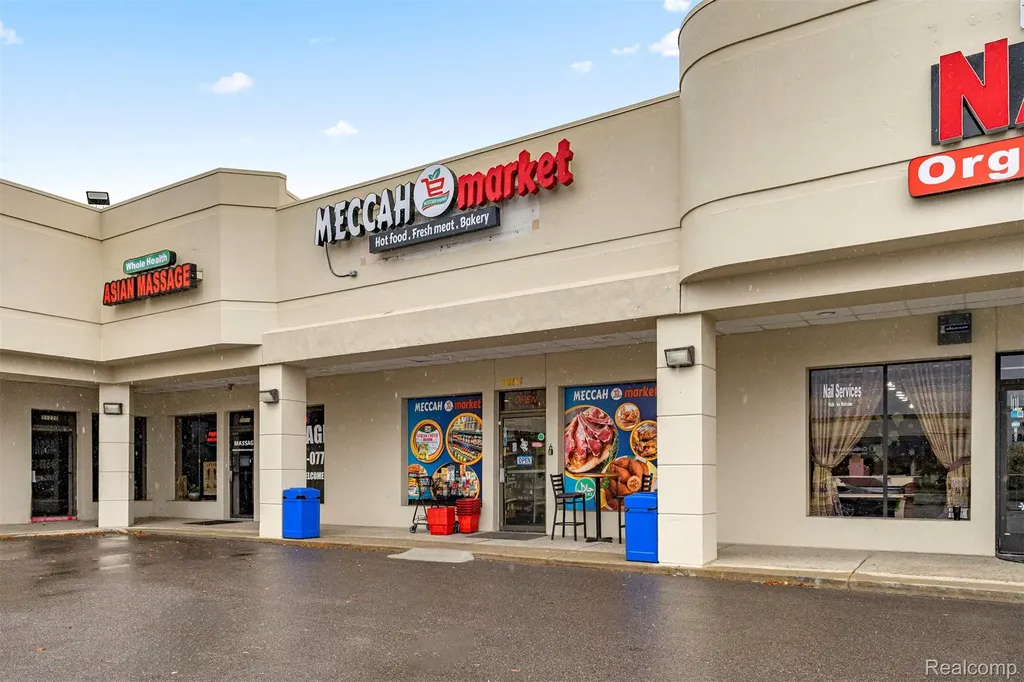 29216 Orchard Lake Road Farmington Hills City MI 48334