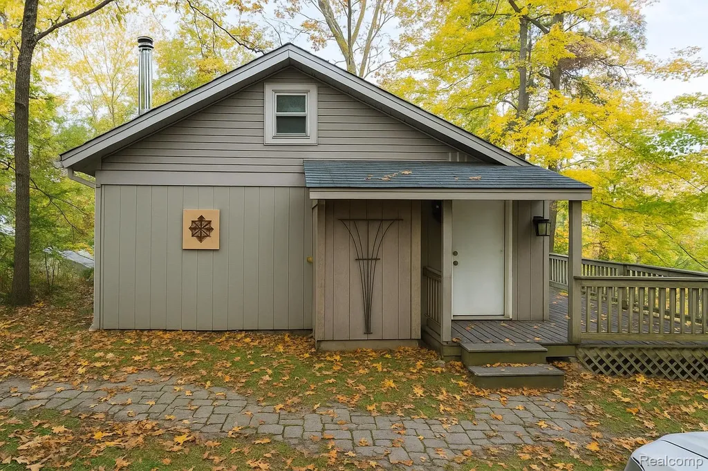 1632 Woodfield Street Ortonville Village MI 48462