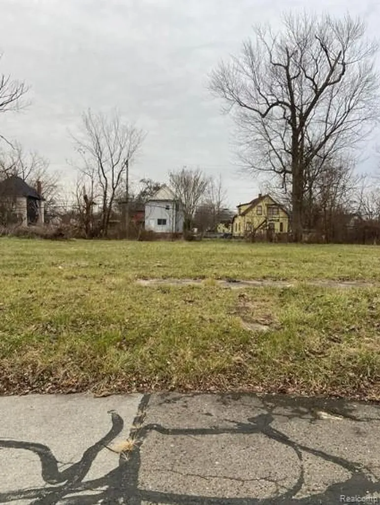 2727 Marquette Street Detroit City MI 48208