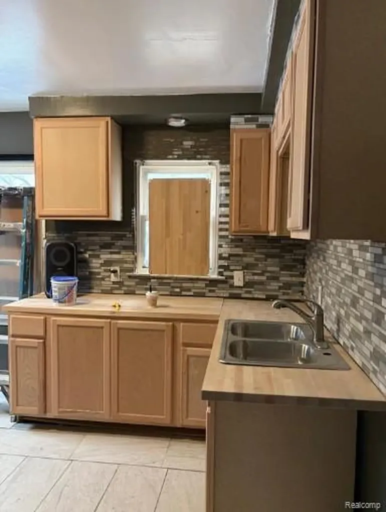11421 Sorrento Street Detroit City MI 48227