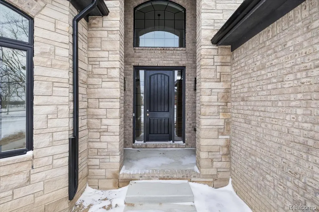 53650 Romeo Plank Road Macomb Township MI 48042