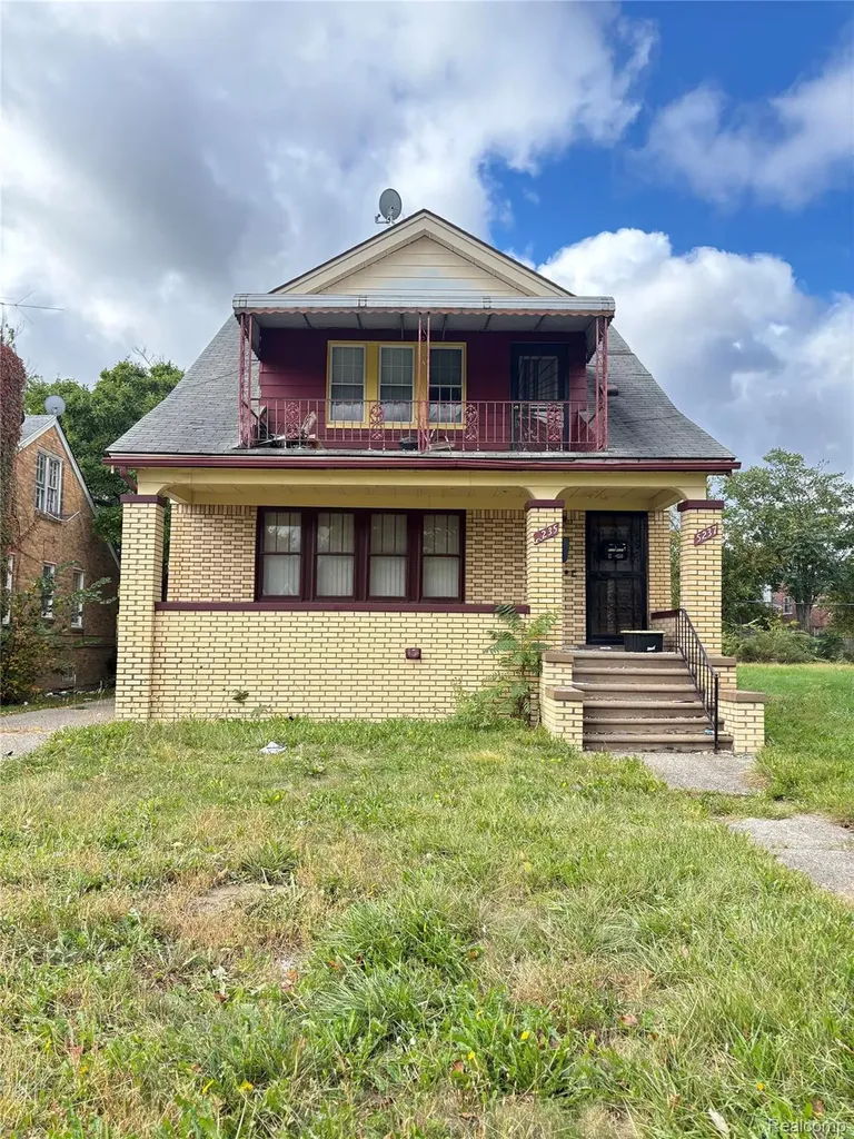 5235 Chalmers Street E Detroit City MI 48213