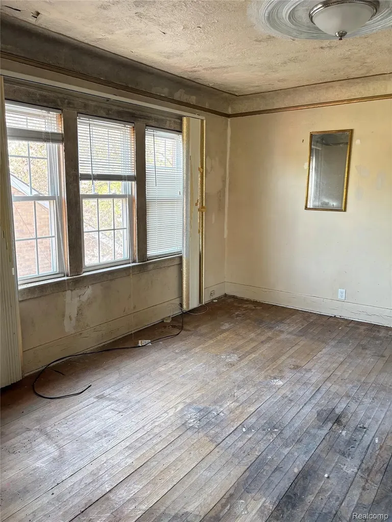 5235 Chalmers Street E Detroit City MI 48213