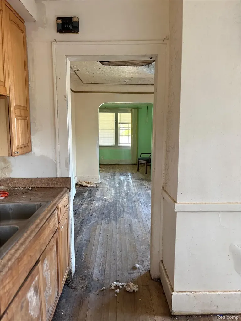 5235 Chalmers Street E Detroit City MI 48213