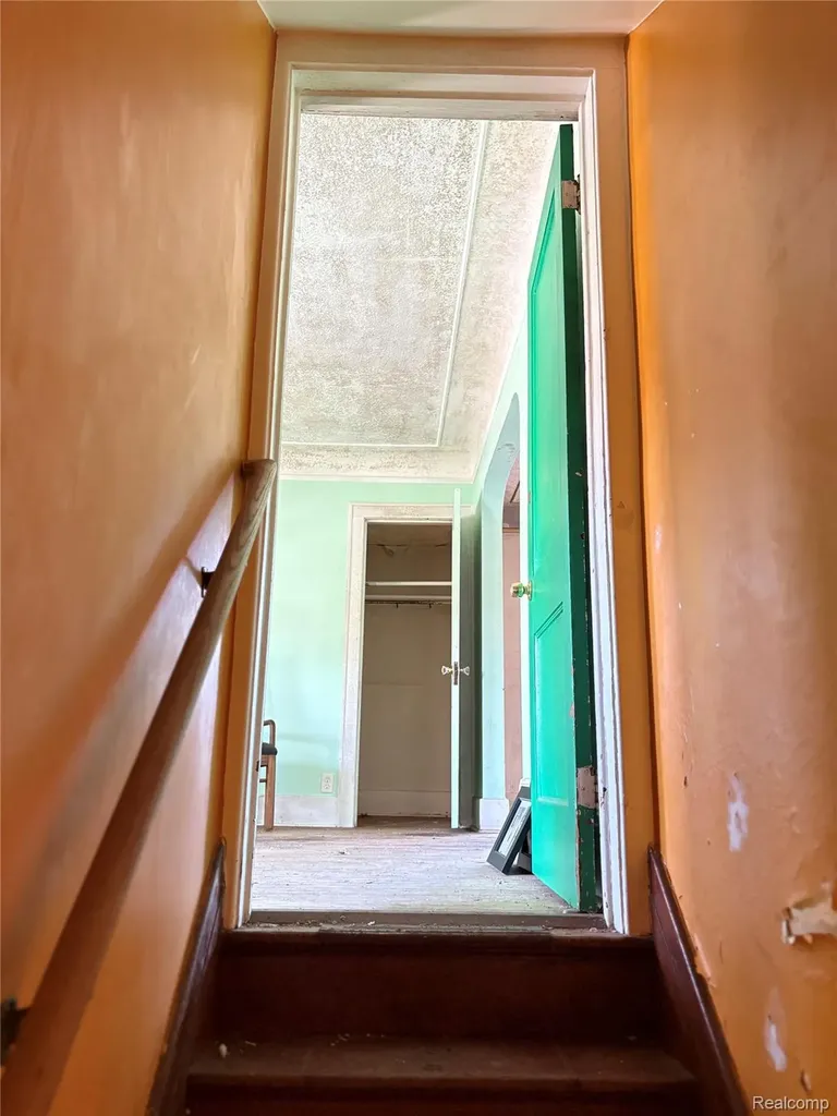 5235 Chalmers Street E Detroit City MI 48213