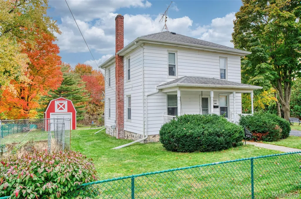 421 West Street Howell City MI 48843