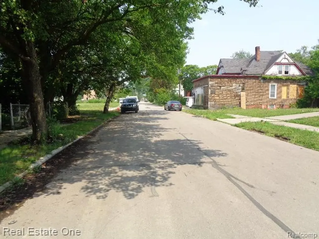 2534 W Forest Avenue Detroit City MI 48208