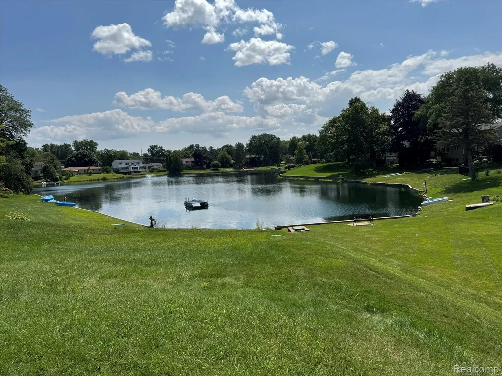 5628 Skylite Lane Shelby Charter Township MI 48316