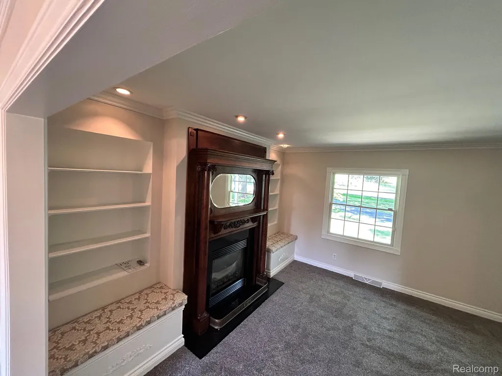 5352 W Doherty Drive West Bloomfield Charter Township MI 48323