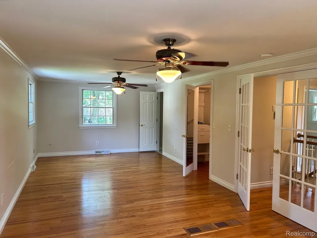 5352 W Doherty Drive West Bloomfield Charter Township MI 48323