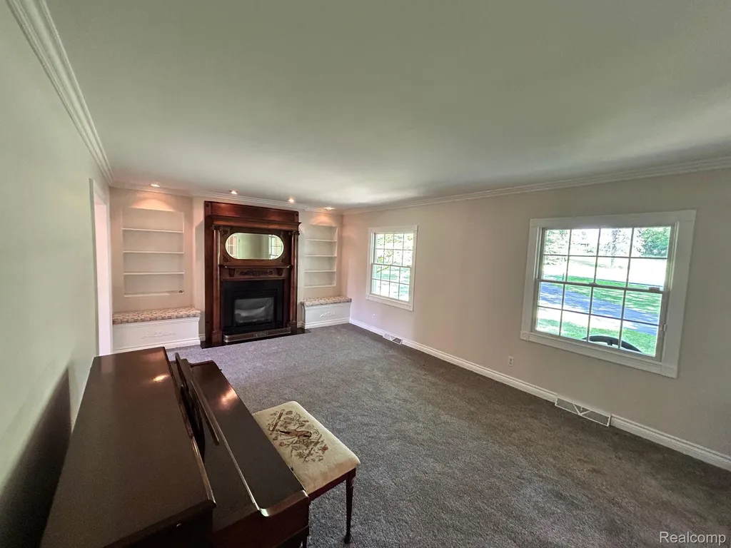 5352 W Doherty Drive West Bloomfield Charter Township MI 48323