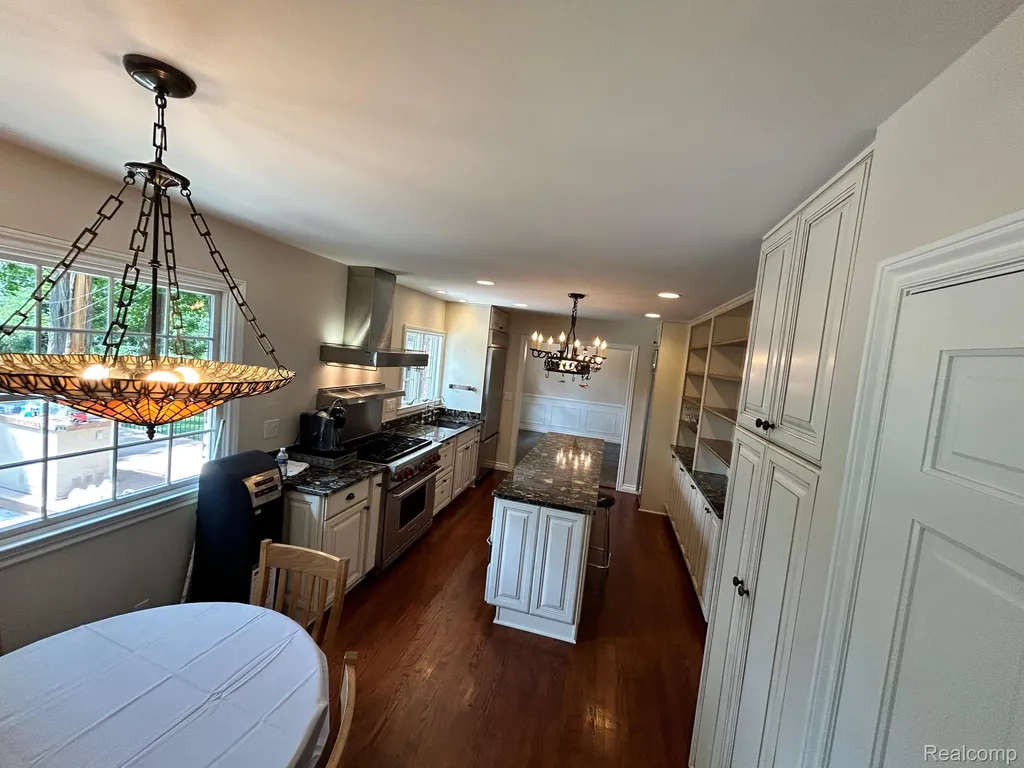 5352 W Doherty Drive West Bloomfield Charter Township MI 48323
