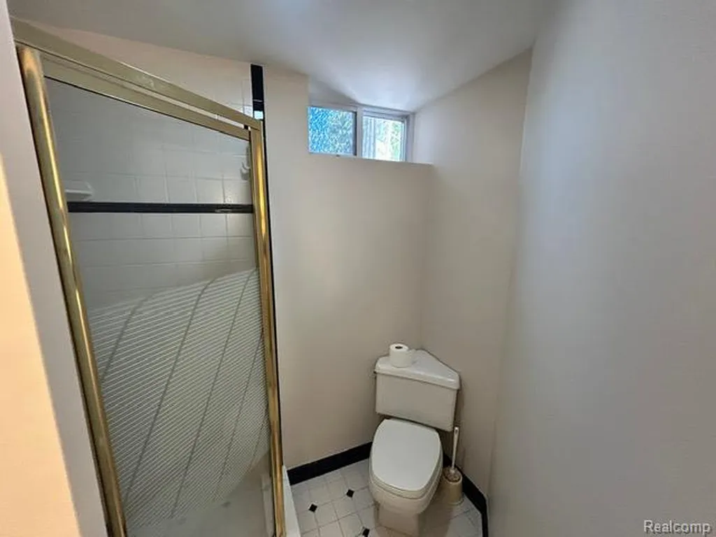 5352 W Doherty Drive West Bloomfield Charter Township MI 48323