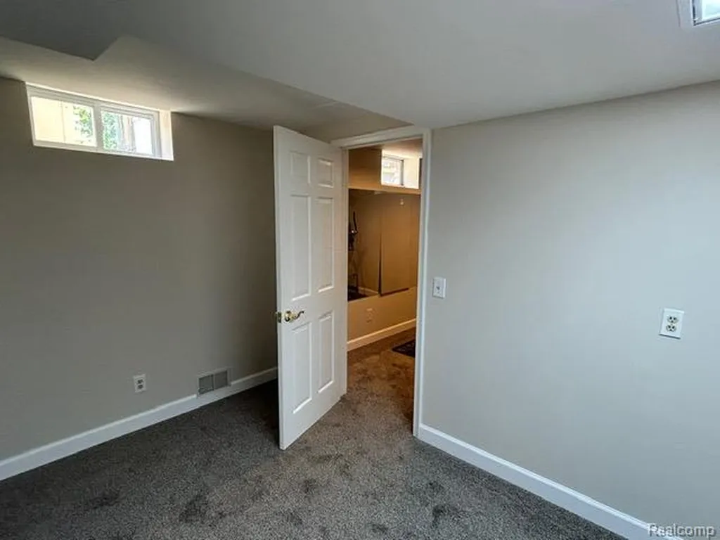 5352 W Doherty Drive West Bloomfield Charter Township MI 48323