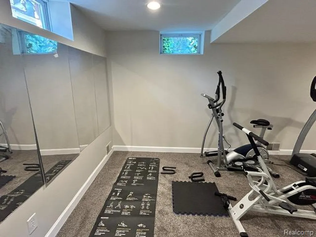 5352 W Doherty Drive West Bloomfield Charter Township MI 48323