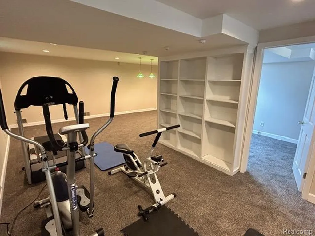 5352 W Doherty Drive West Bloomfield Charter Township MI 48323