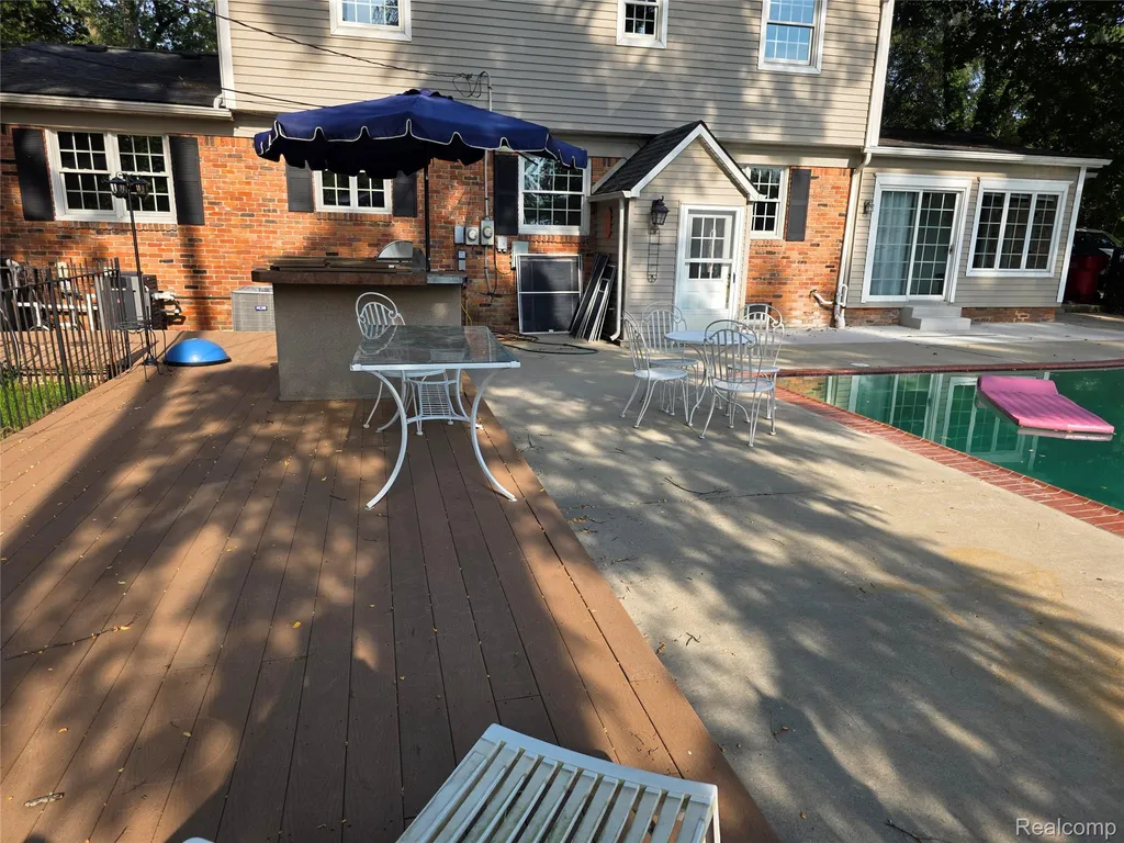 5352 W Doherty Drive West Bloomfield Charter Township MI 48323