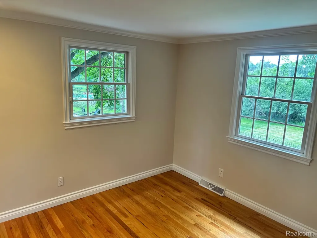 5352 W Doherty Drive West Bloomfield Charter Township MI 48323