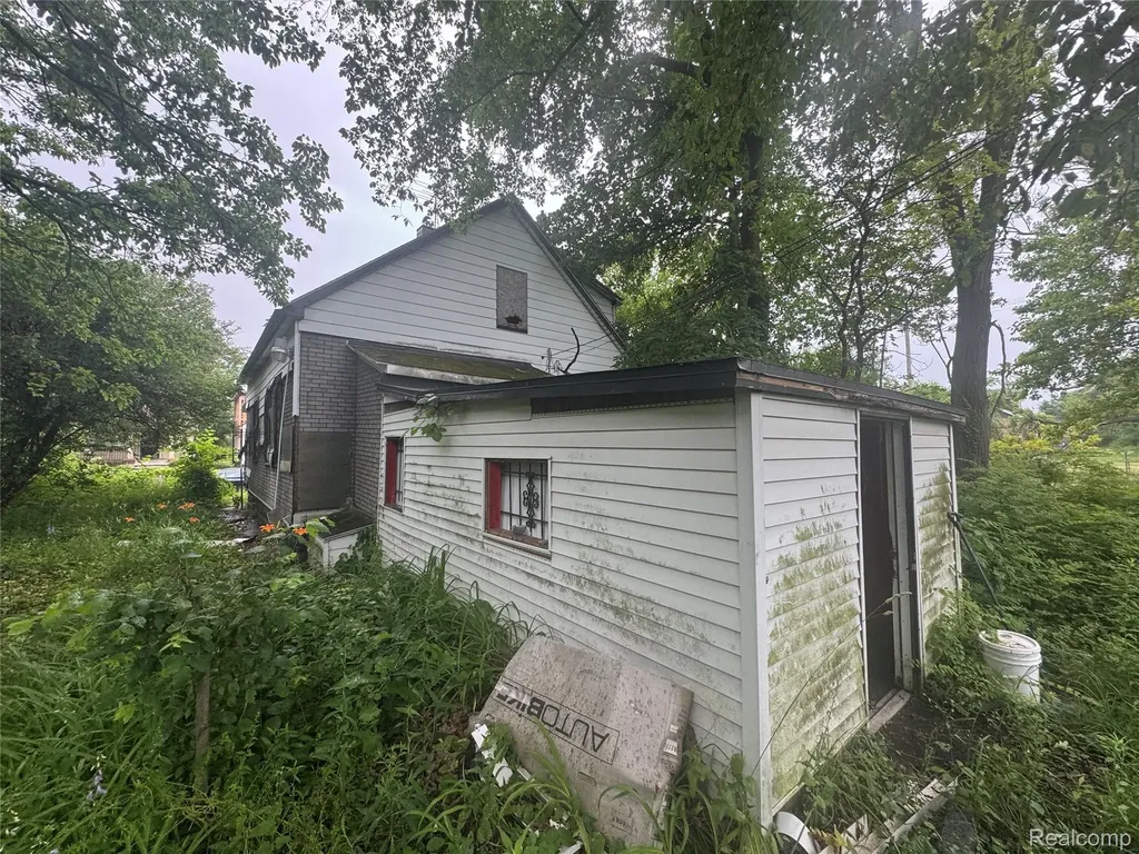 3826 Burlingame Street Detroit City MI 48206