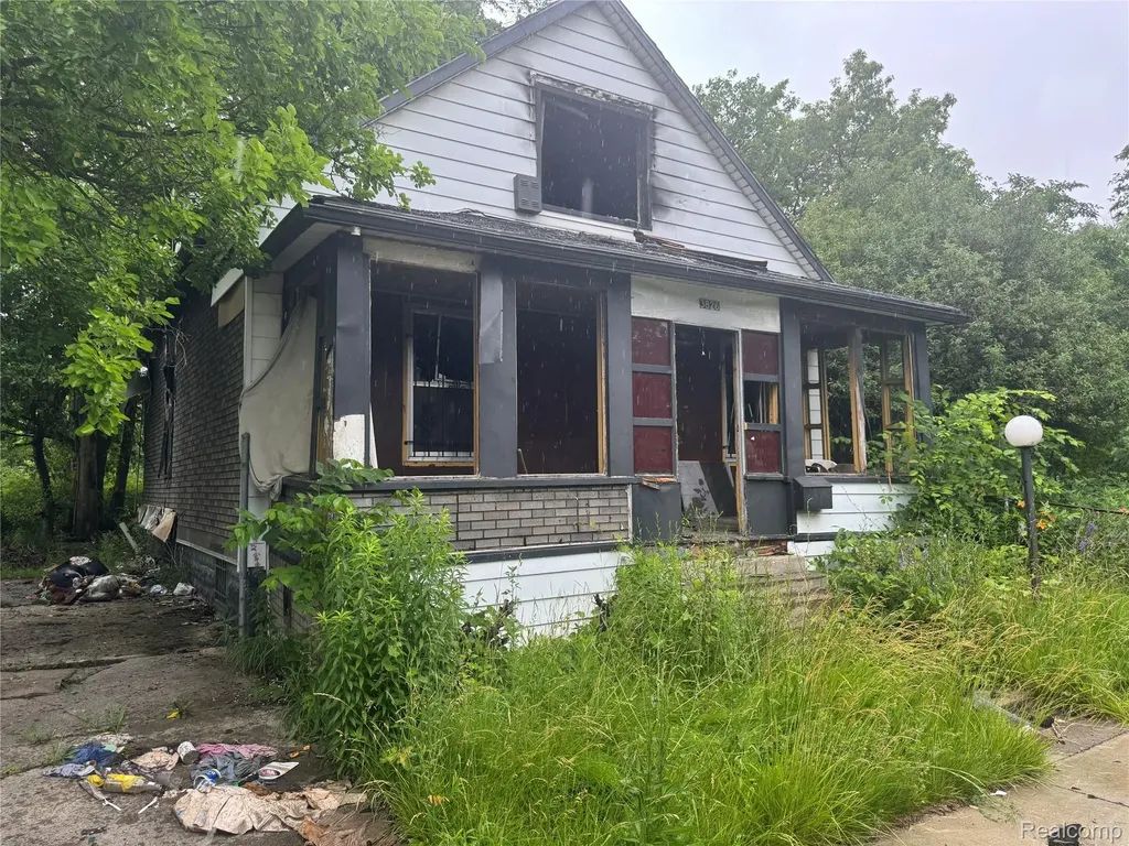3826 Burlingame Street Detroit City MI 48206