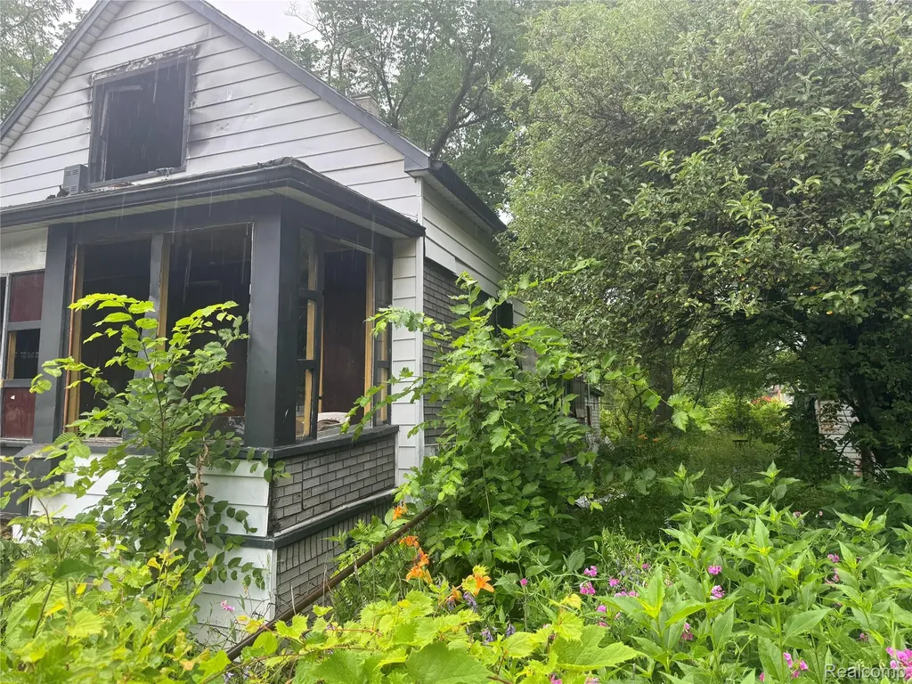 3826 Burlingame Street Detroit City MI 48206