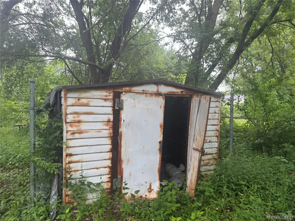 3826 Burlingame Street Detroit City MI 48206