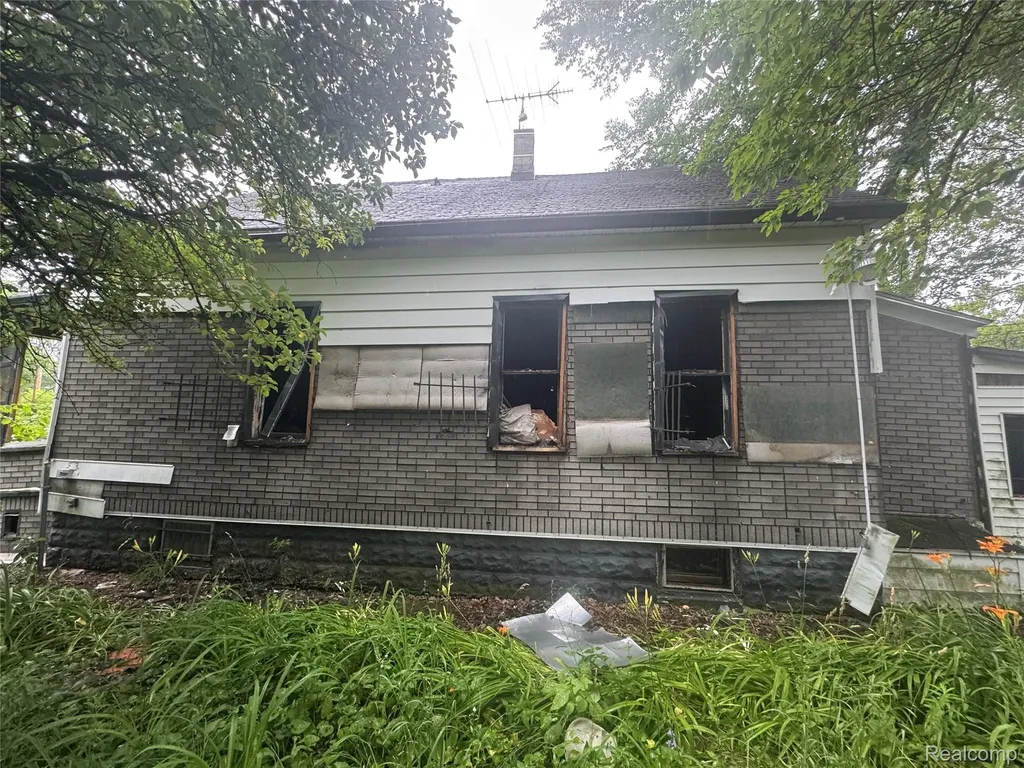 3826 Burlingame Street Detroit City MI 48206