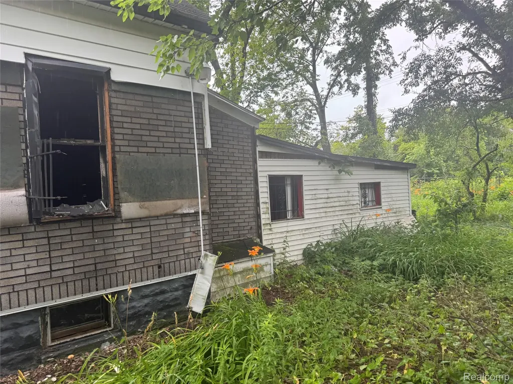3826 Burlingame Street Detroit City MI 48206